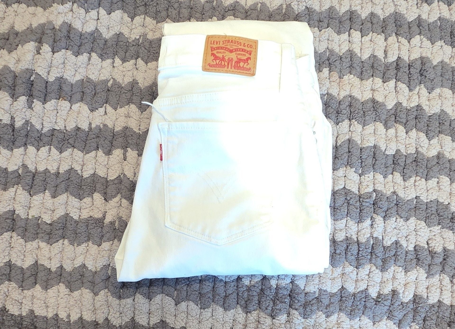 Levi Strauss & Co. Classic Straight White Jeans Size 27 3