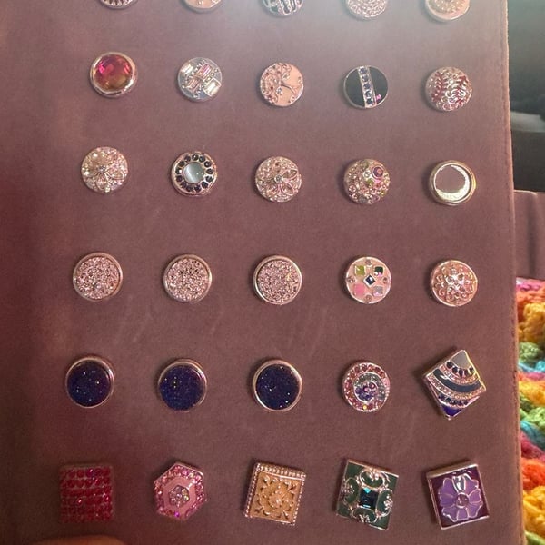 Style Dots Interchangeable Jewelry Snap Collection with Storage Case