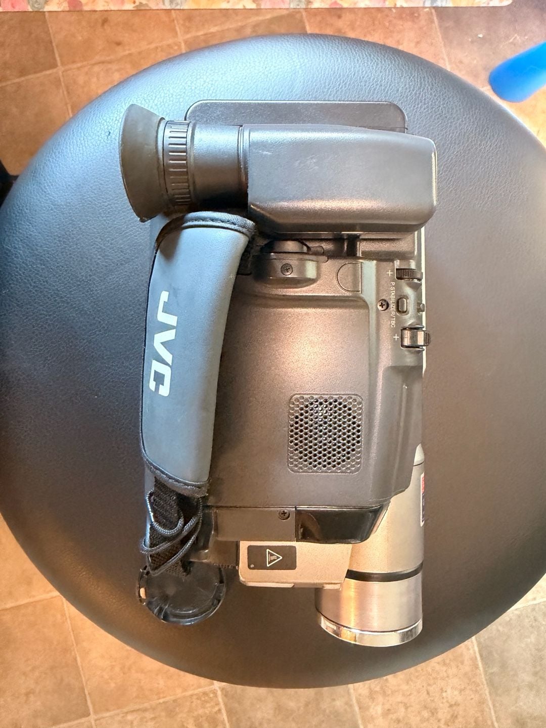 JVC GR-SXM330 Super VHS-C Camcorder 400x Digital Zoom 7