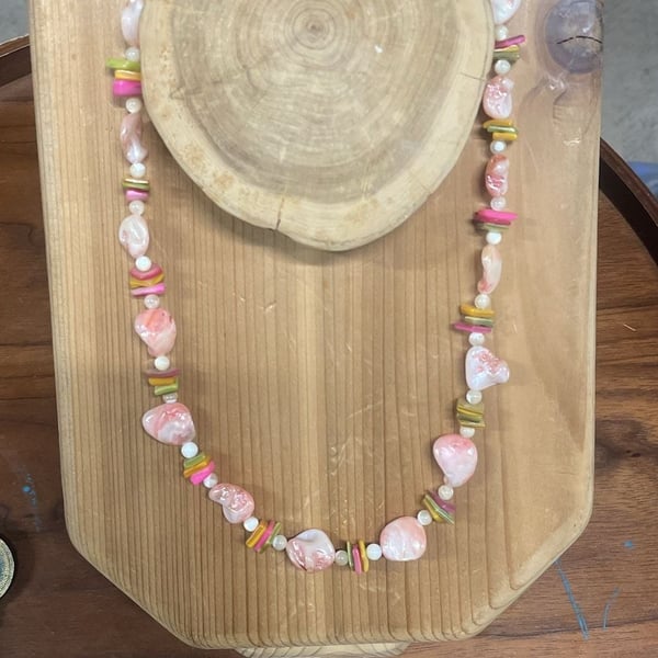 Vintage Pink Shell and Mother of Pearl Beaded Necklace with Toggle Clasp