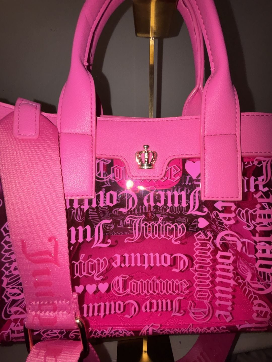 Cream obsession crossbody juicy couture bag. 4
