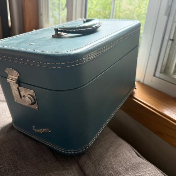Vintage American Tourister Tri-Taper Blue Vinyl Train Case Travel Luggage