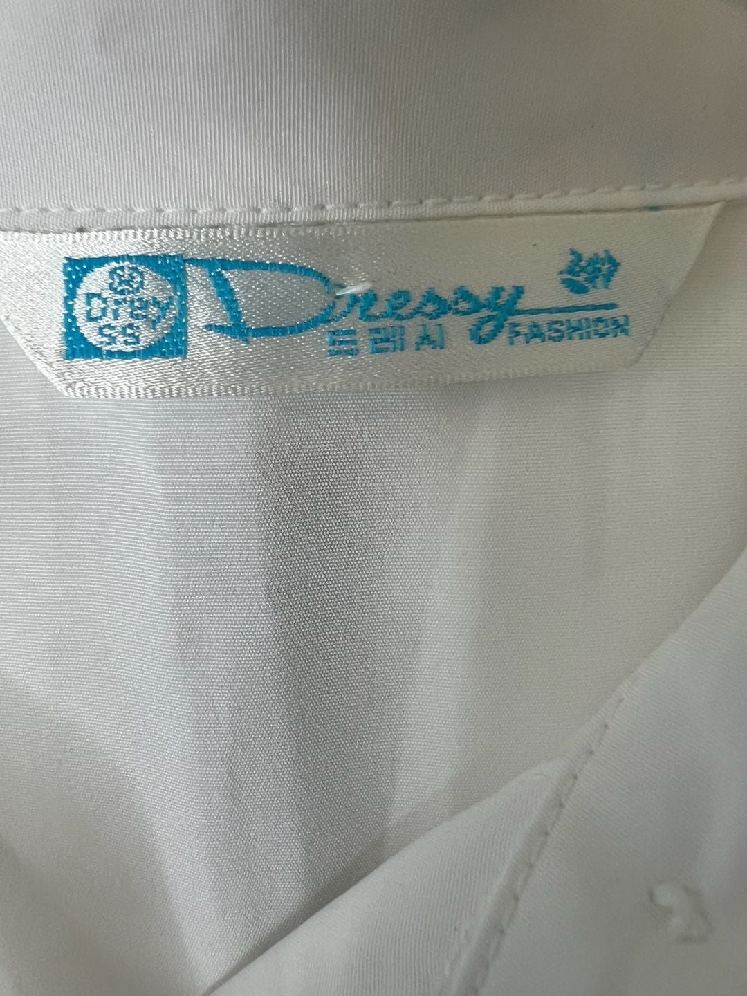 Vintage Grandmacore White Long Sleeve Button-Down Shirt with Floral Embroidery 7