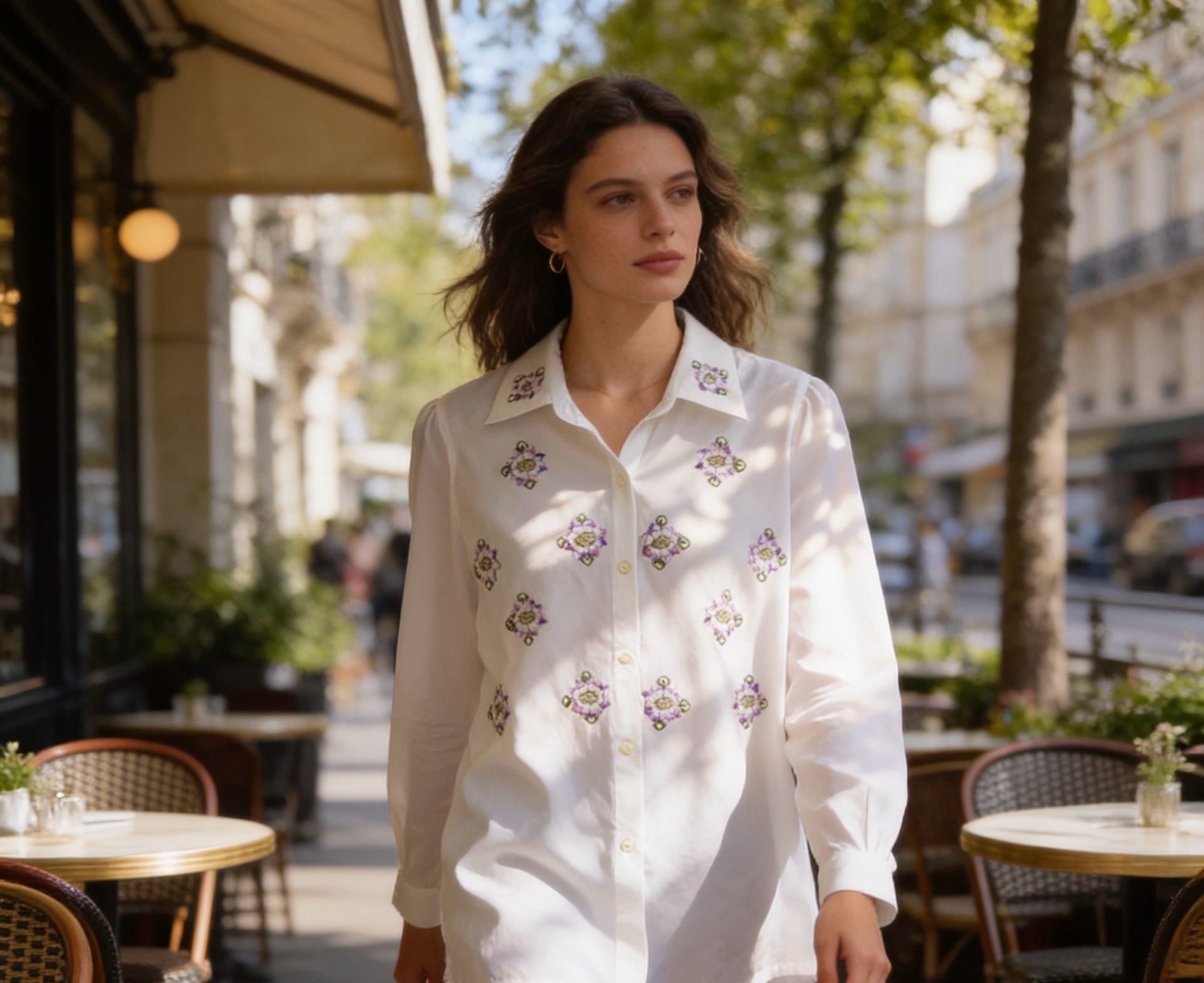 Vintage Grandmacore White Long Sleeve Button-Down Shirt with Floral Embroidery 2