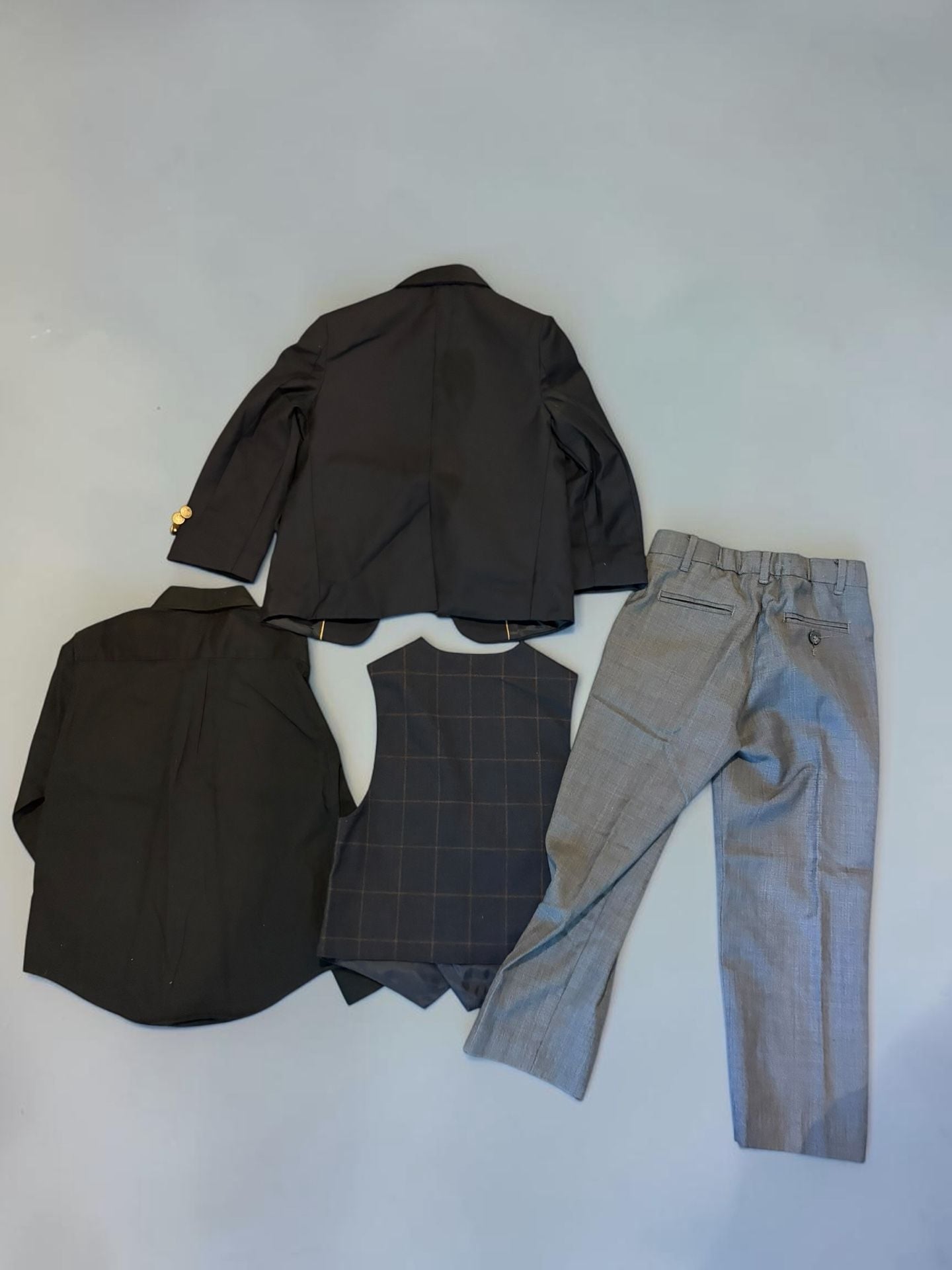 Class Club Boys 4-Piece Suit Set Blazer Vest Shirt Pants size 4/5 2