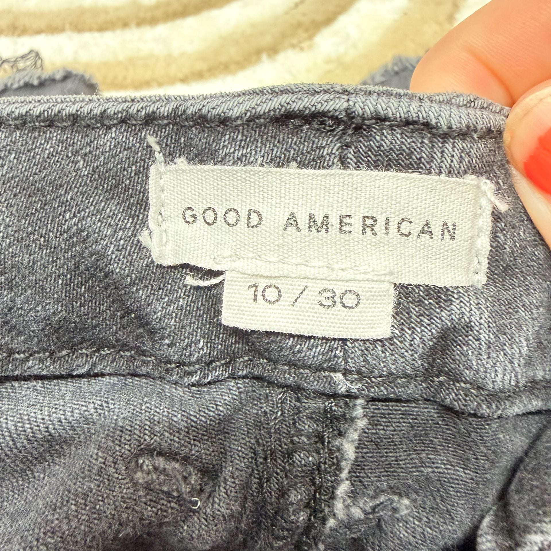 Good American Black Washed Distressed Raw Hem stretch Jeans Size 10/30 7