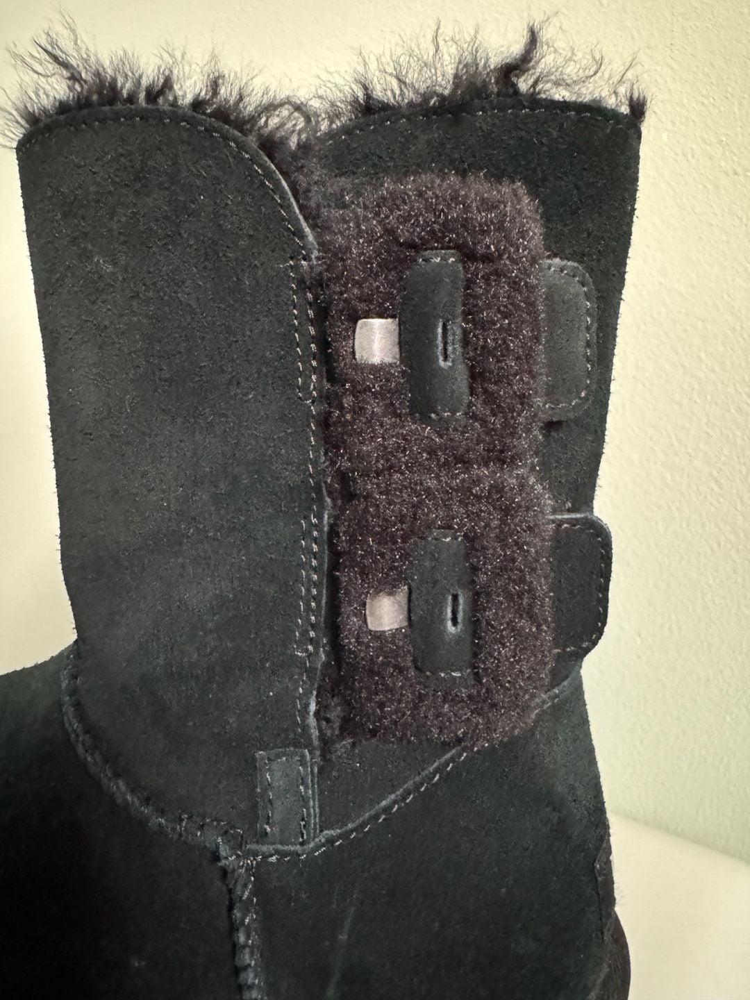 UGG Classic Mini Twist Bow Black Suede Fur Ankle Boots Size US 7 4