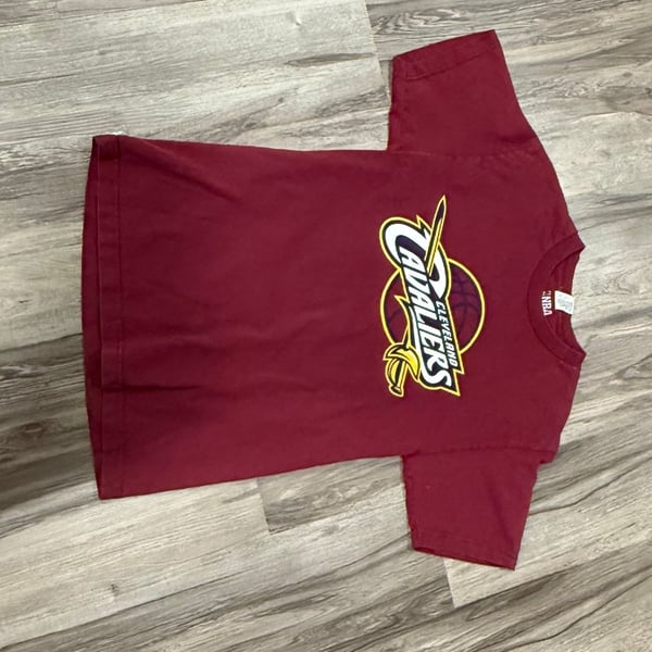 Cleveland Cavaliers NBA Maroon T-Shirt Size M