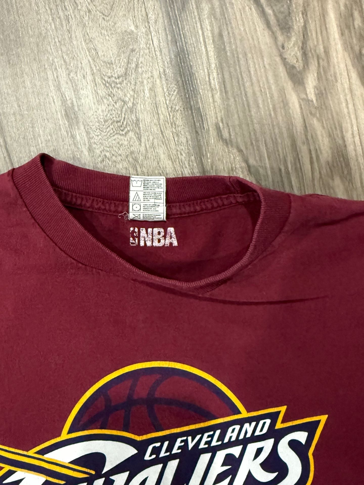 Cleveland Cavaliers NBA Maroon T-Shirt Size M 4