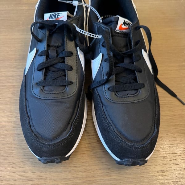 Nike Women’s Waffle Debut Black White Casual Sneakers