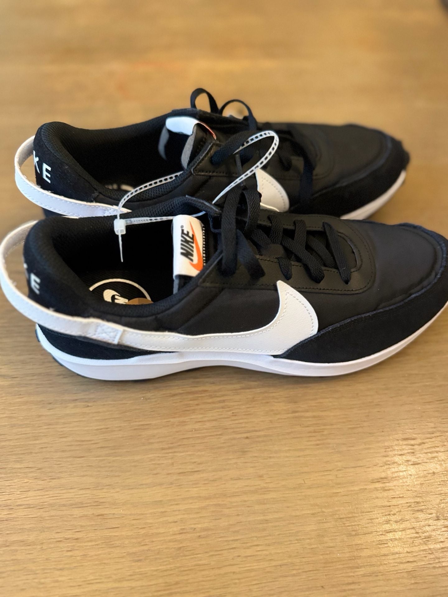Nike Women’s Waffle Debut Black White Casual Sneakers 15