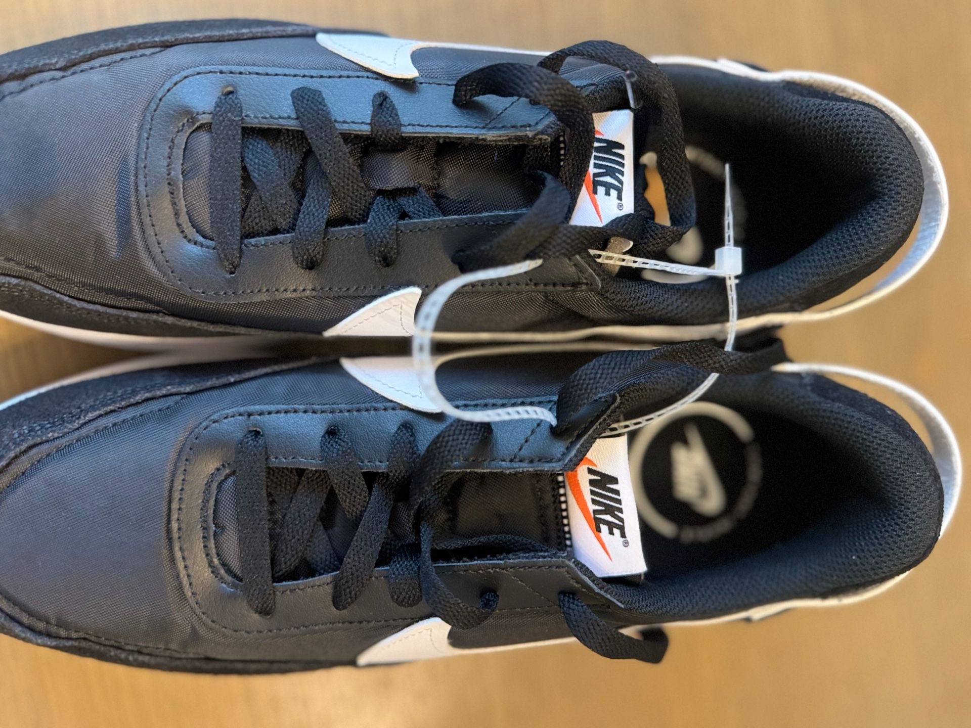 Nike Women’s Waffle Debut Black White Casual Sneakers 24