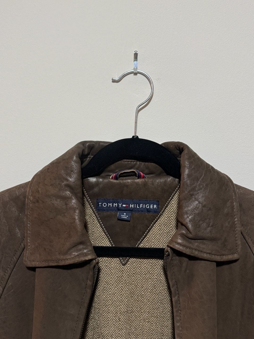 Tommy Hilfiger Vintage Brown Genuine Leather Bomber Jacket with Herringbone Lining Size S 4