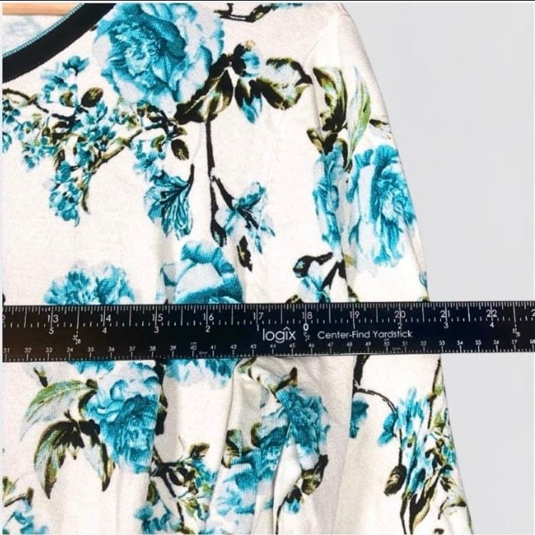 Emaline White Blue Floral Print Long Sleeve Button Down Cardigan Sweater Size M 6