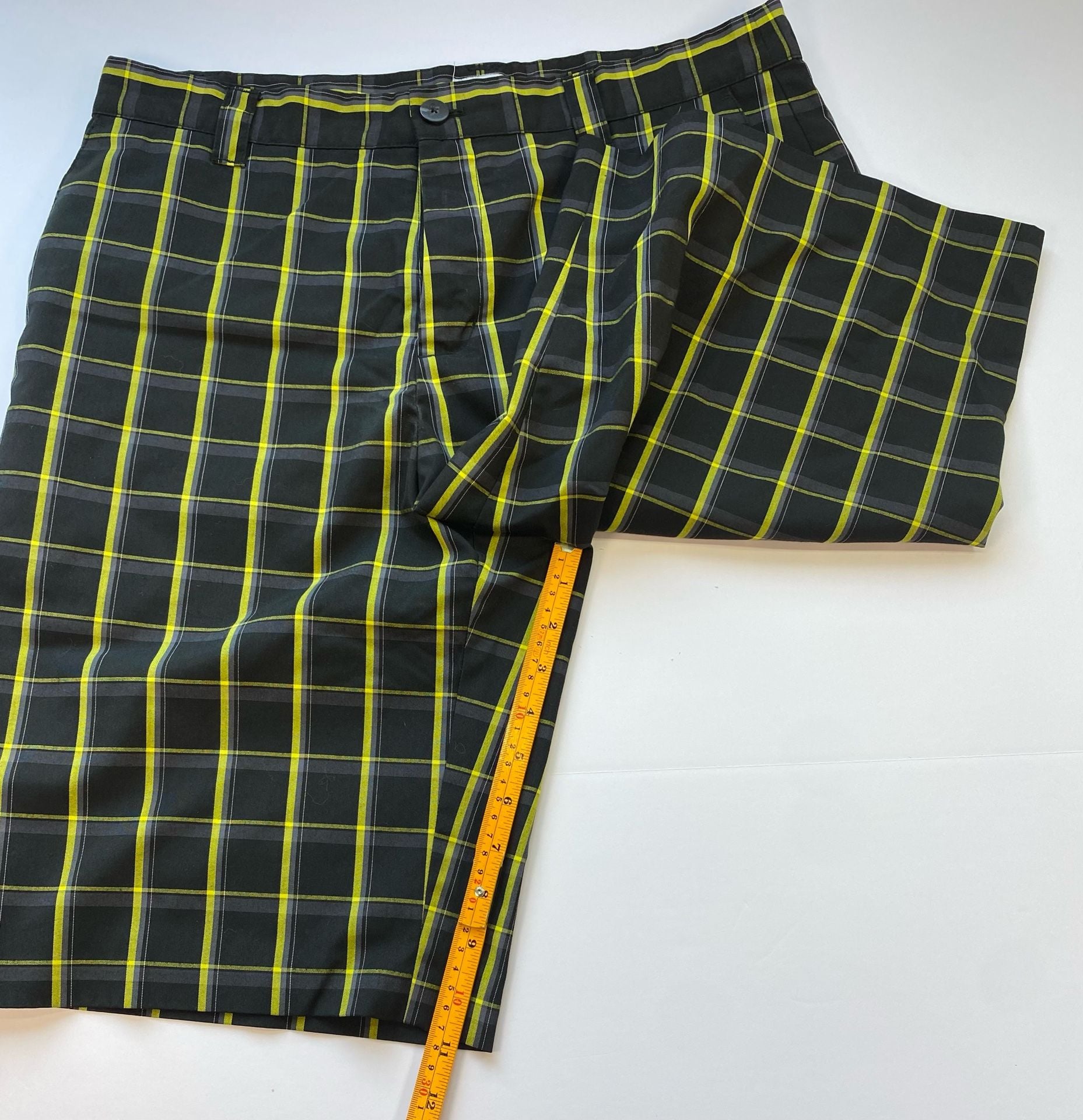 Adidas Men's Black Yellow Plaid golf Shorts Size 33 - Retro Y2K 2008/2012 8
