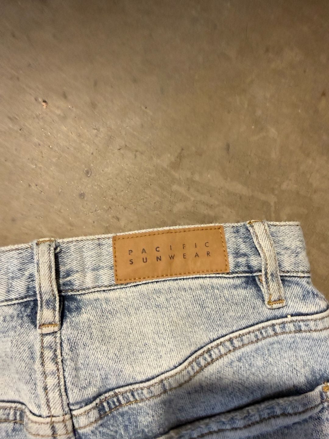 PacSun Light Wash High Waisted Flare Jeans 6