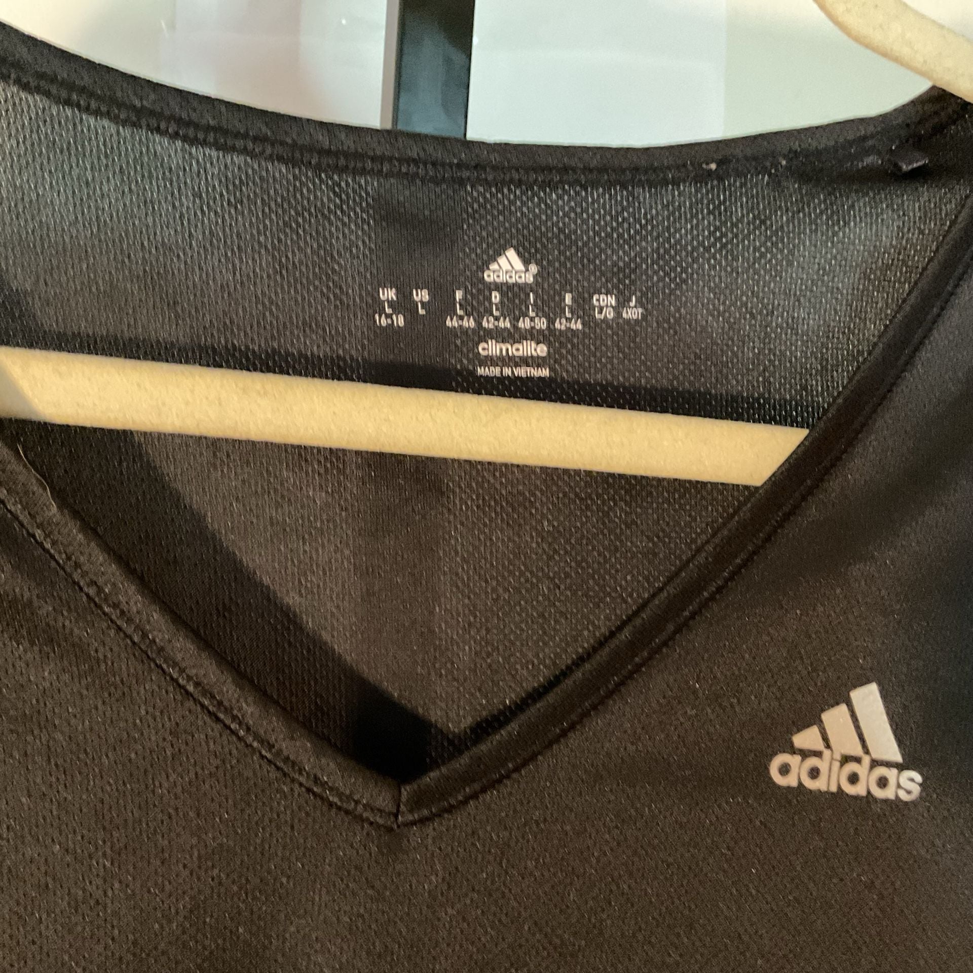 Adidas Climalite Women's Black V-Neck Athletic Short Sleeve T-Shirt Size L 3