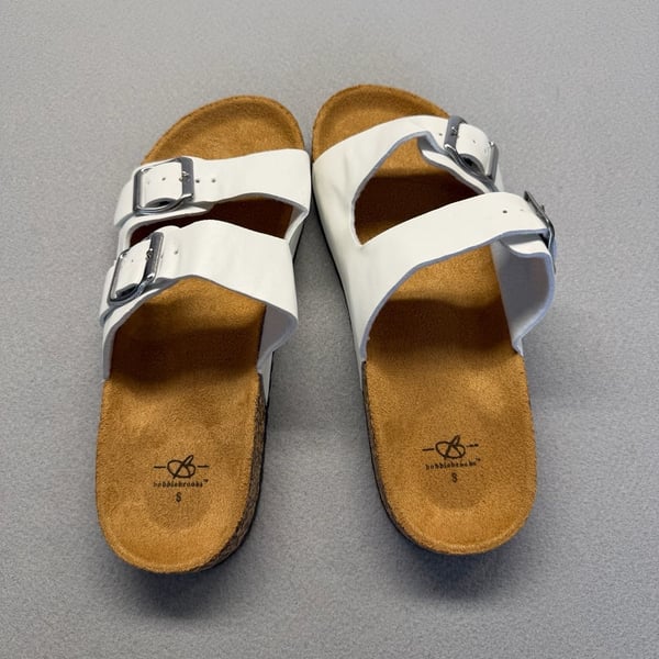 Bobbie Brooks Women White Double Buckle Slide Sandals Size S 5/6