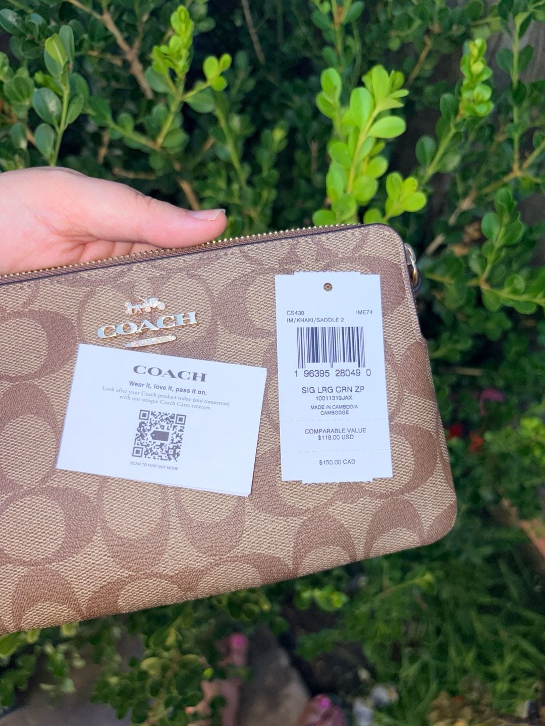 NWOT Large Coach Corner Zip Wristlet In Signature Canvas 3