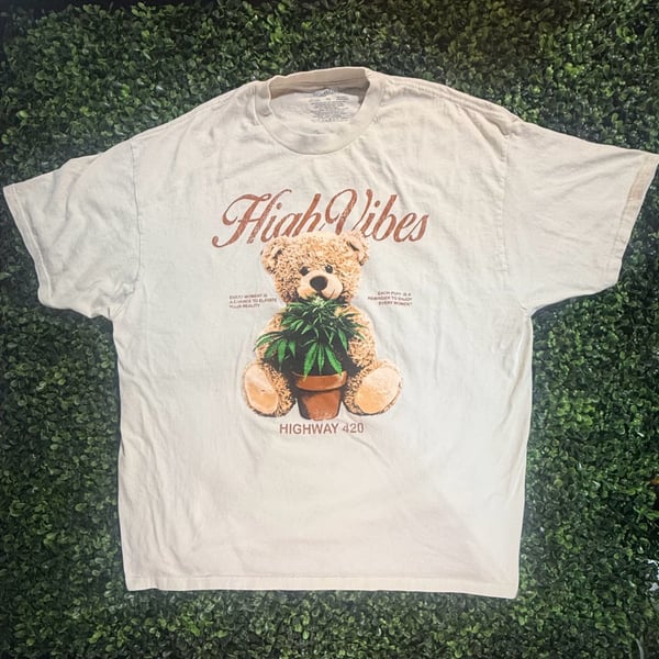 BrandMakers Highway 420 High Vibes Teddy Bear Graphic Cream T-Shirt XXL
