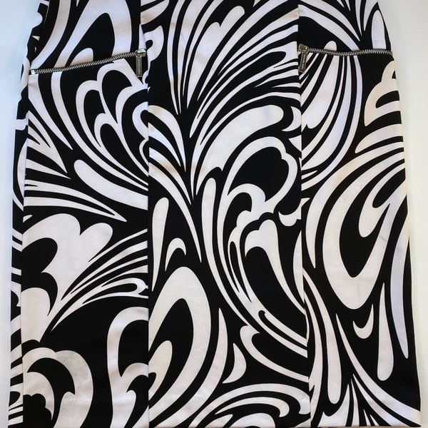 Michael Michael Kors Black and White Swirl Print Pencil Skirt Size 14W