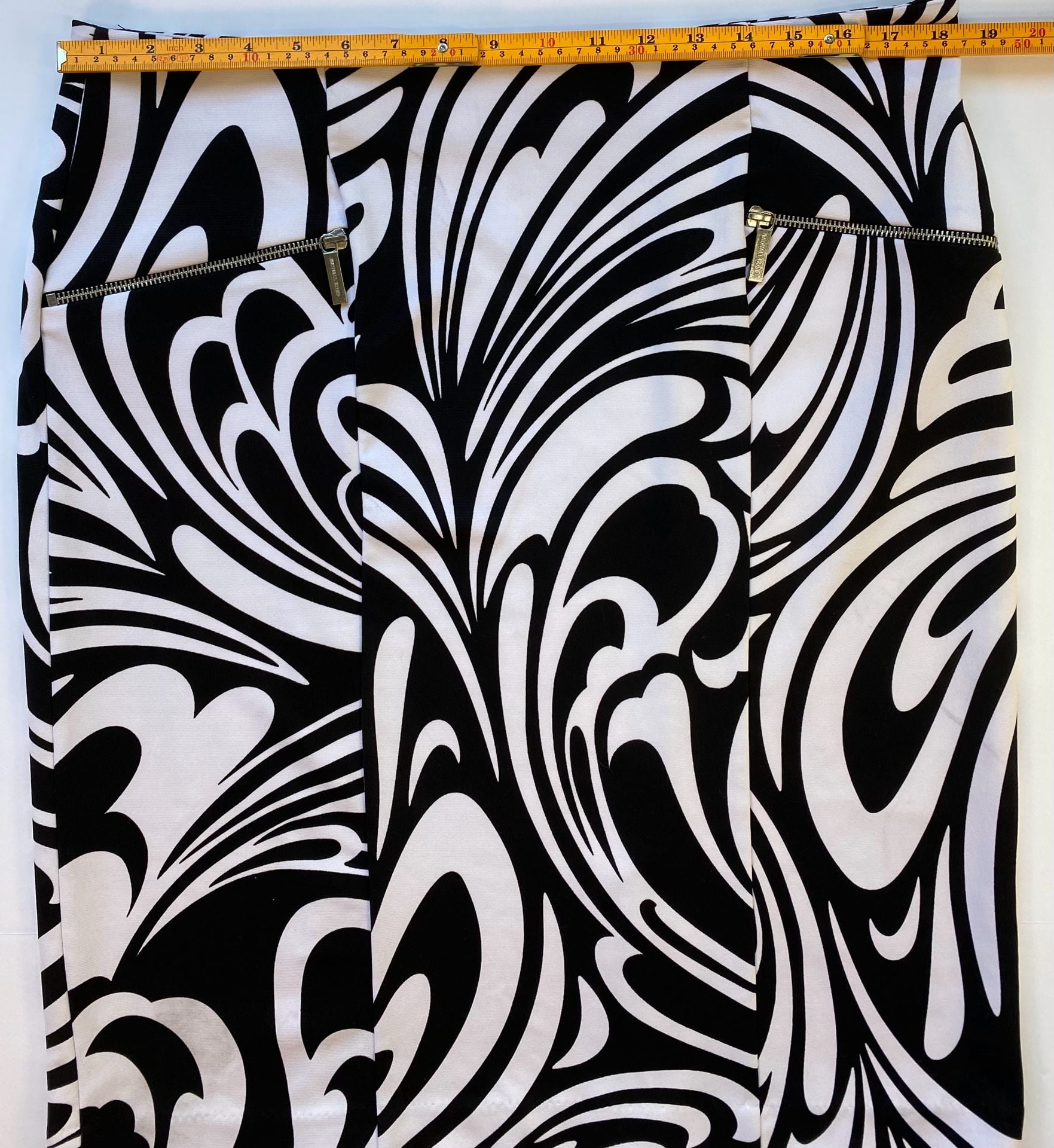 Michael Michael Kors Black and White Swirl Print Pencil Skirt Size 14W 7
