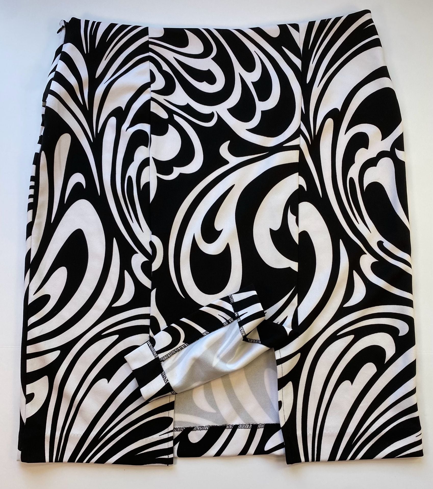 Michael Michael Kors Black and White Swirl Print Pencil Skirt Size 14W 9