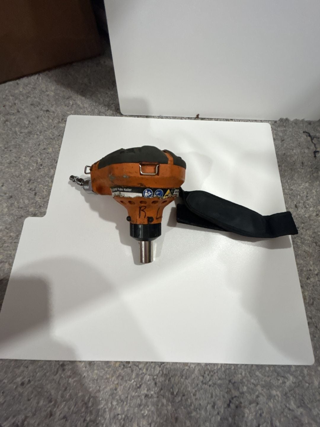 RIDGID R350PNF Full Size Pneumatic Air Palm Nailer 1