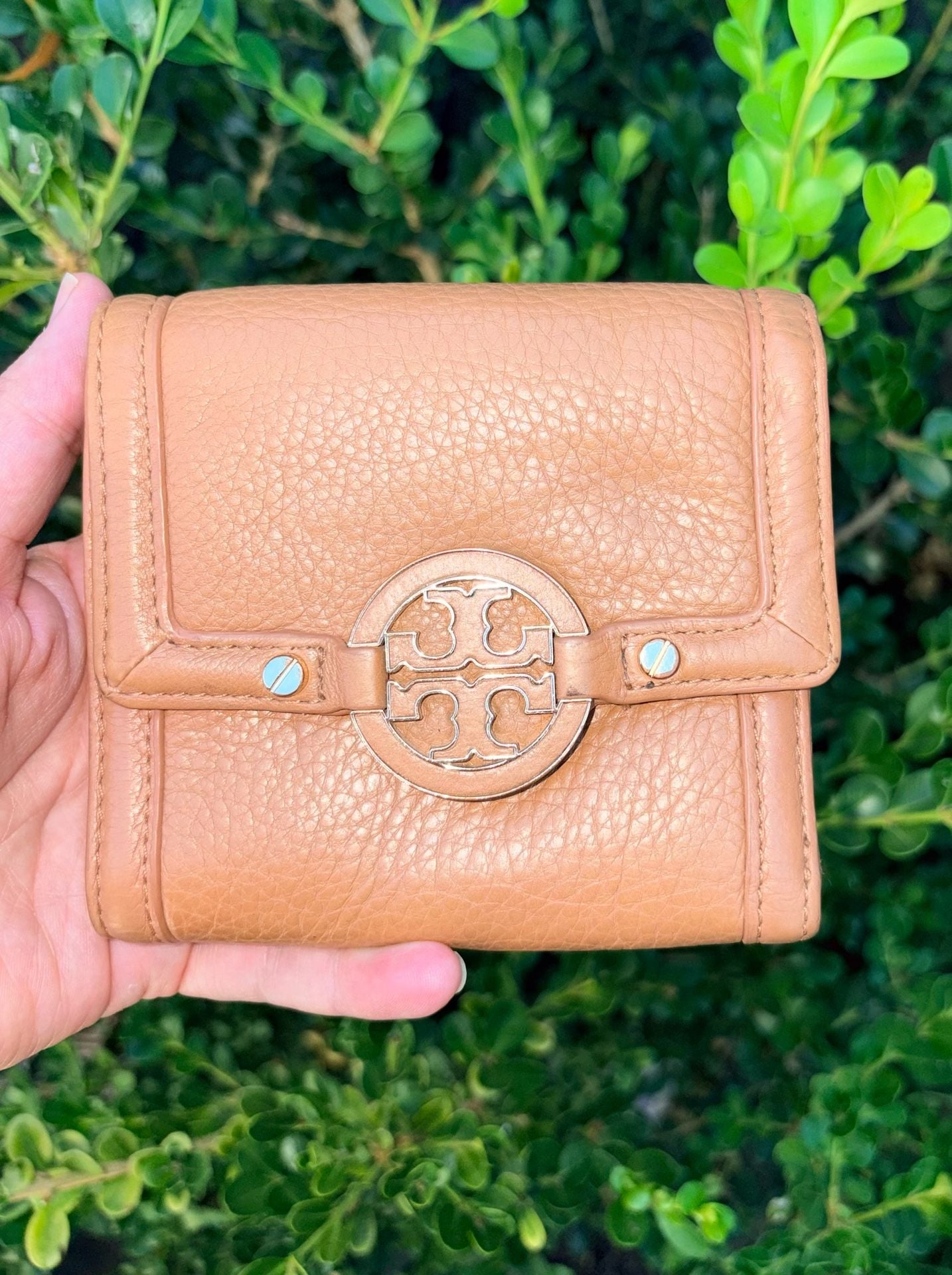 Tory Burch Amanda Tan Caramel Pebbled Leather Compact Trifold Wallet 2