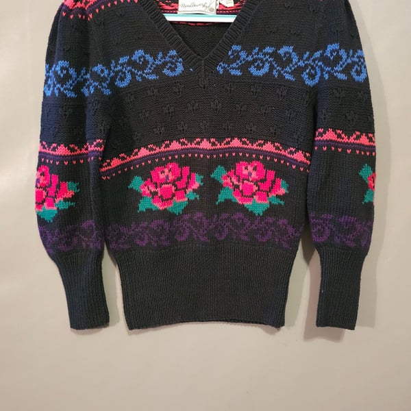 Vintage Needleworks Black Floral and Geometric Pattern 100% Cotton V-Neck Sweater Size M