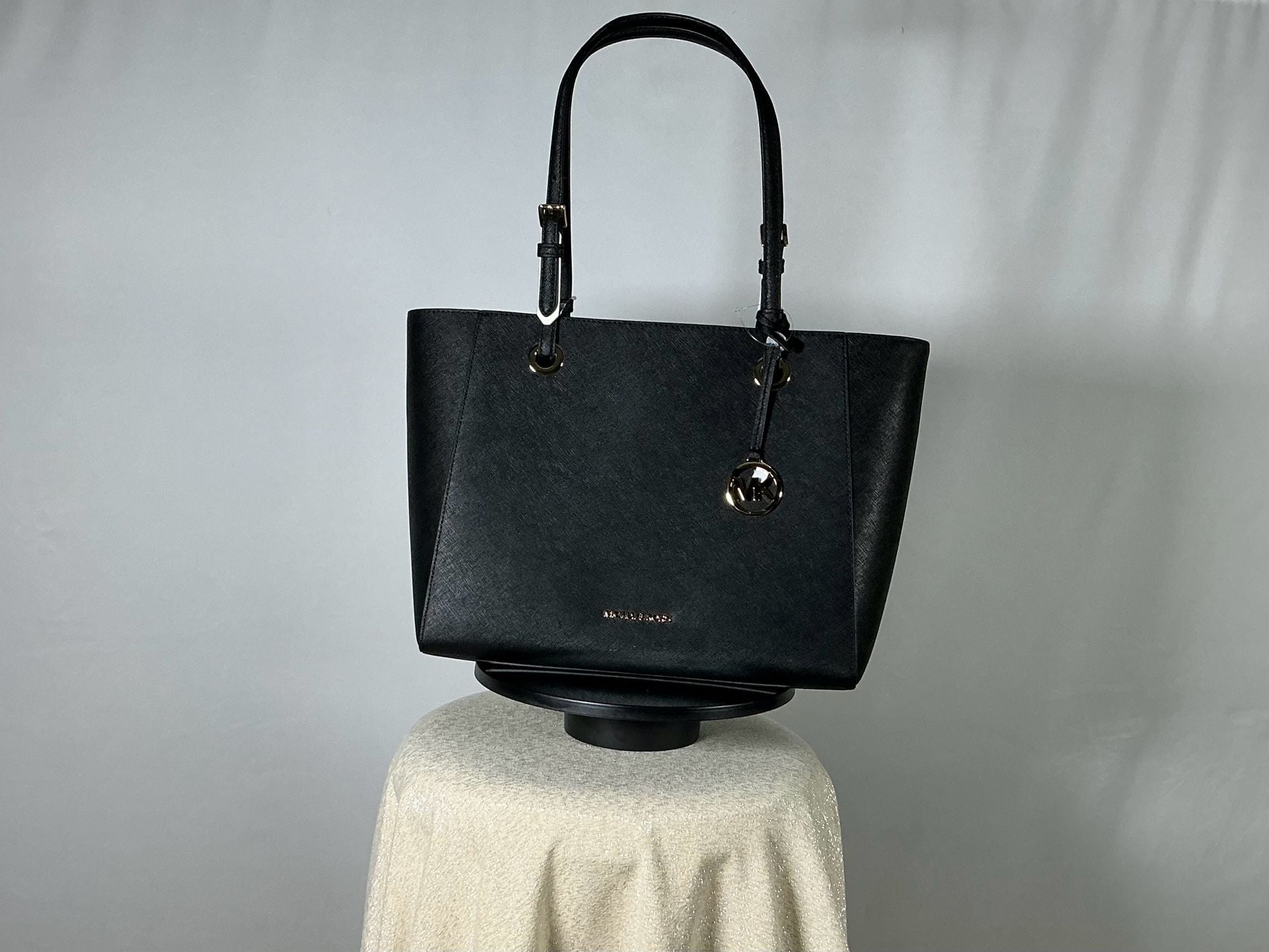Michael Kors Walsh Medium Multifunctional Saffiano Leather Tote Bag Black 2