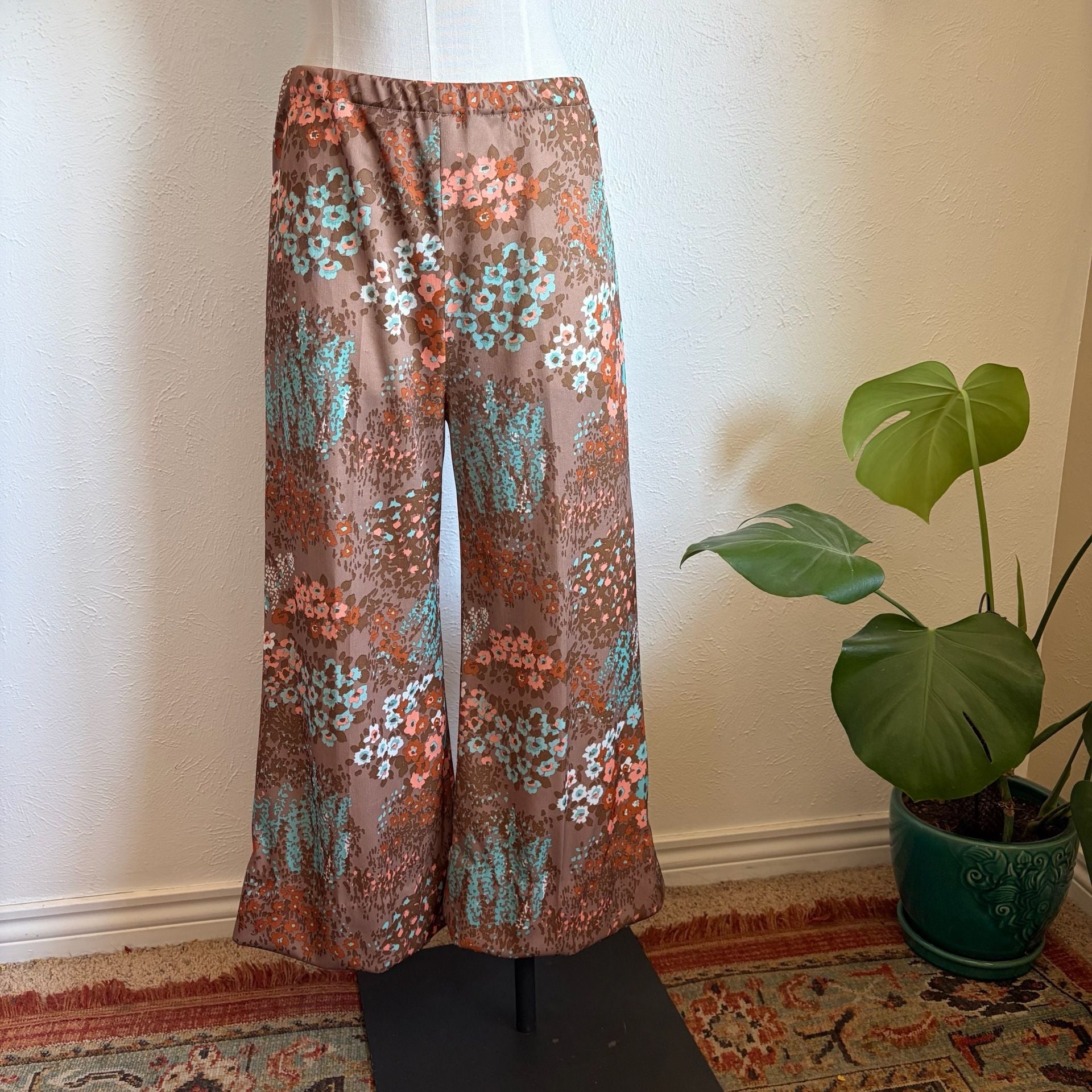 Vintage 1970s Floral Dagger Collar Button Down and Pants Set S 3