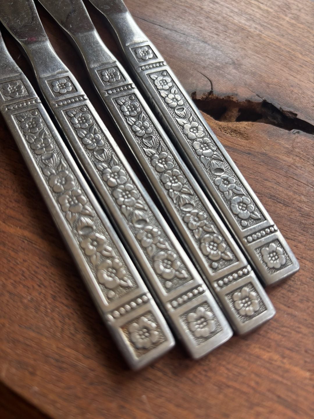 Vintage National Stainless Korea Butter Knives Rose Pattern Set of 4 2