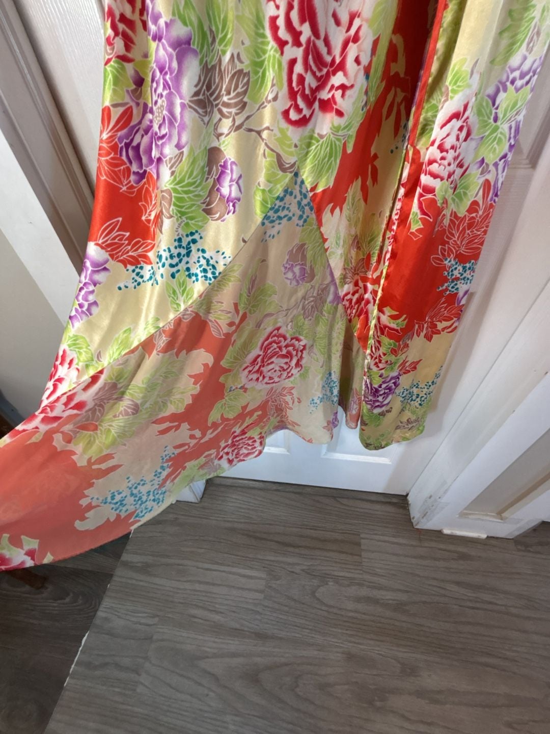 Vintage Delicates Floral Satin Chemise and Matching Robe Set Medium 8