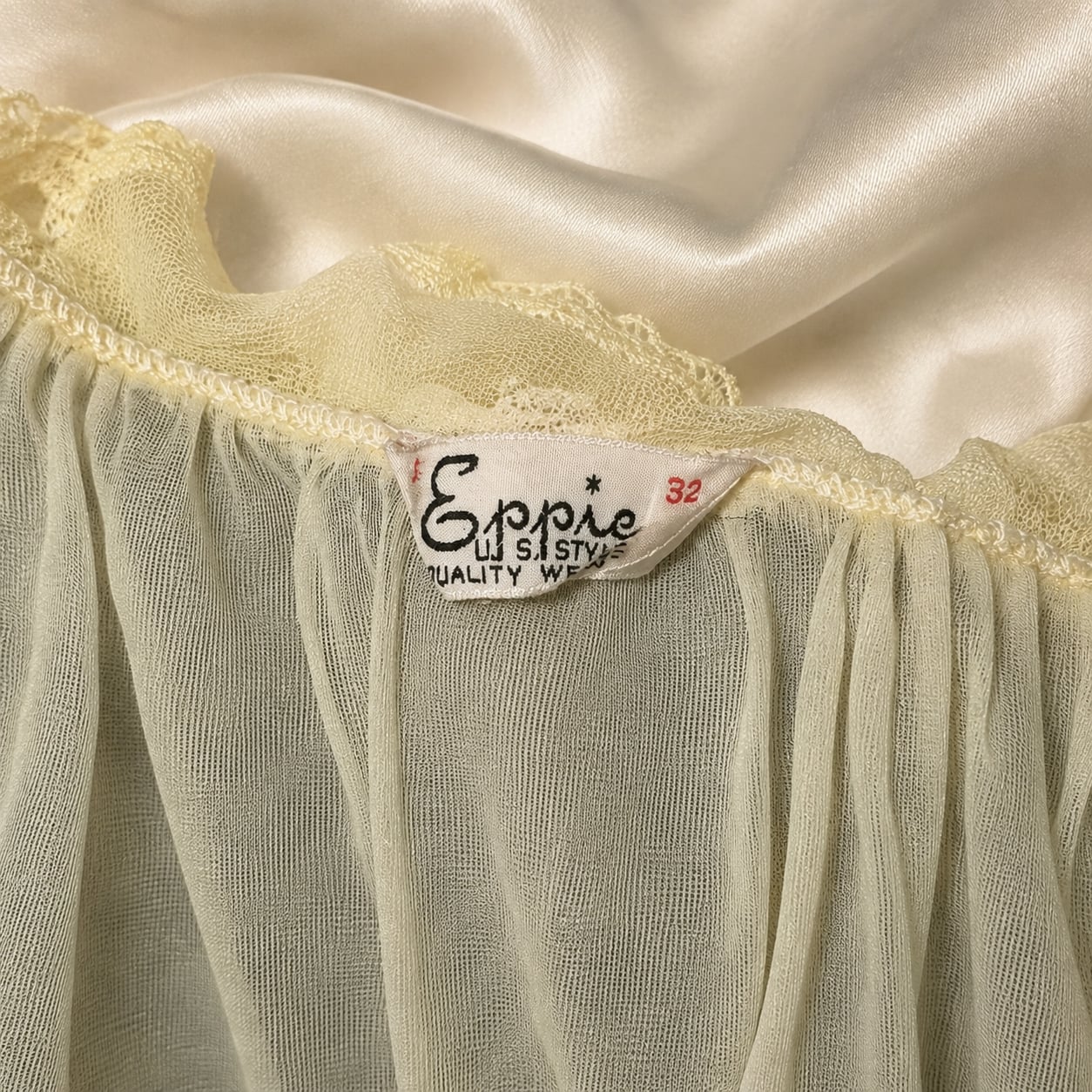 Vintage Eppie Dressing Gown Light Yellow Sheer Chiffon Lace Size 32 5