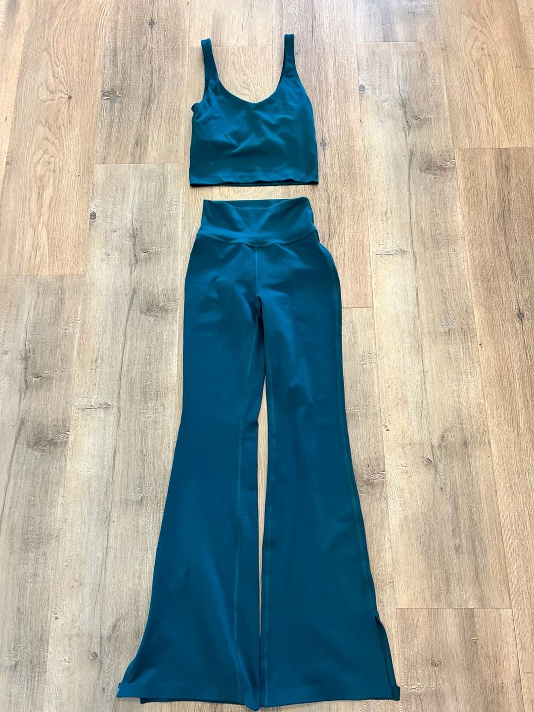 Gilly Hicks Active Recharge Two-Piece Set Teal Crop Tank Top and Flare Leggings 2