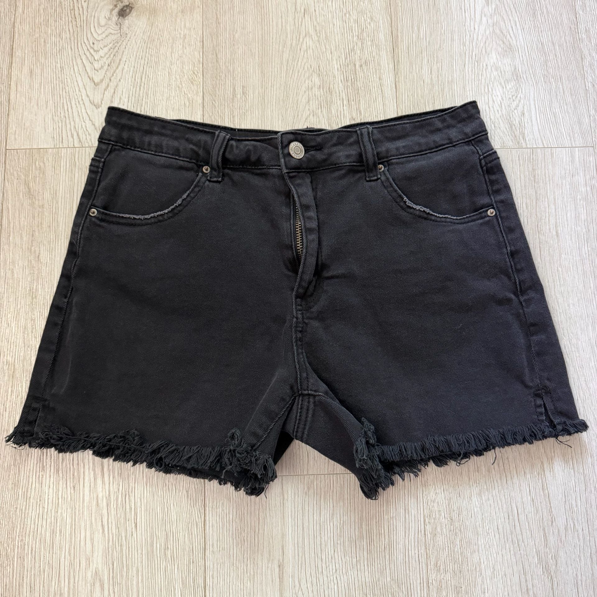 Zenana Black Raw Hem Shorts 2