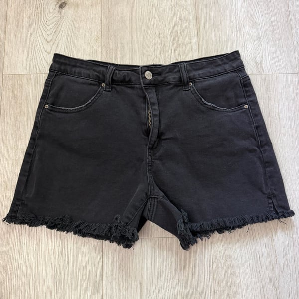 Zenana Black Raw Hem Shorts