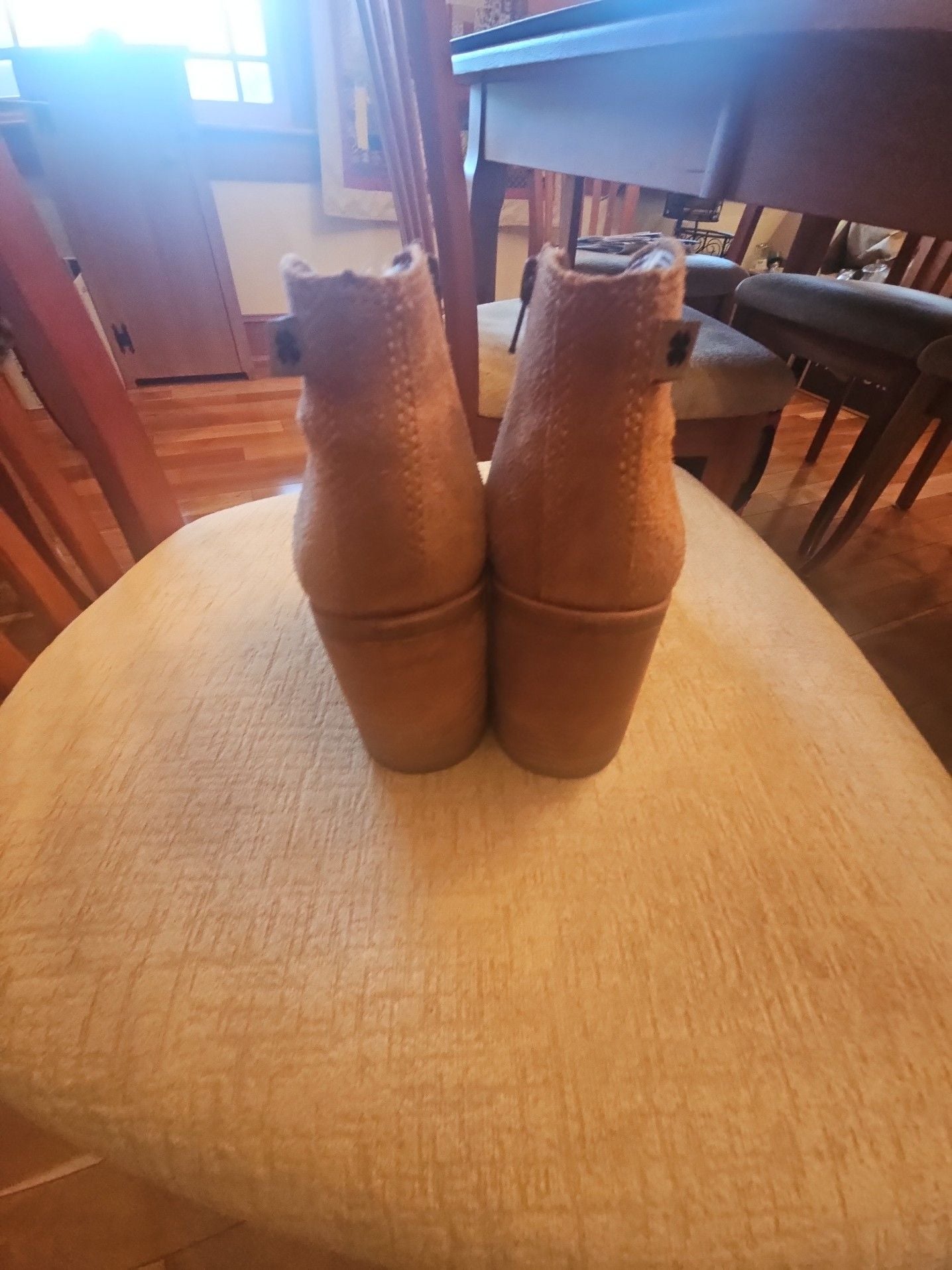Lucky Brand Pellyon Suede Almond Toe Ankle Booties Camel womens Size 6.5M 4