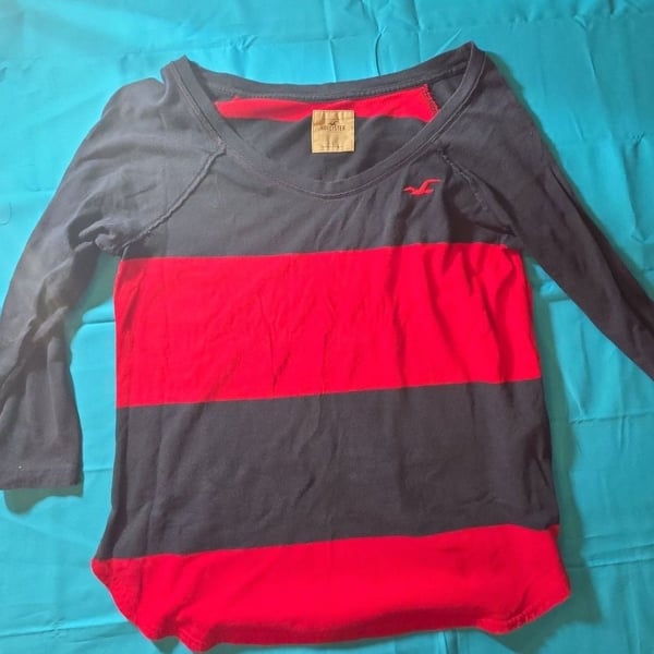 Hollister Red and Navy Blue Striped Long Sleeve Scoop Neck Top Size L