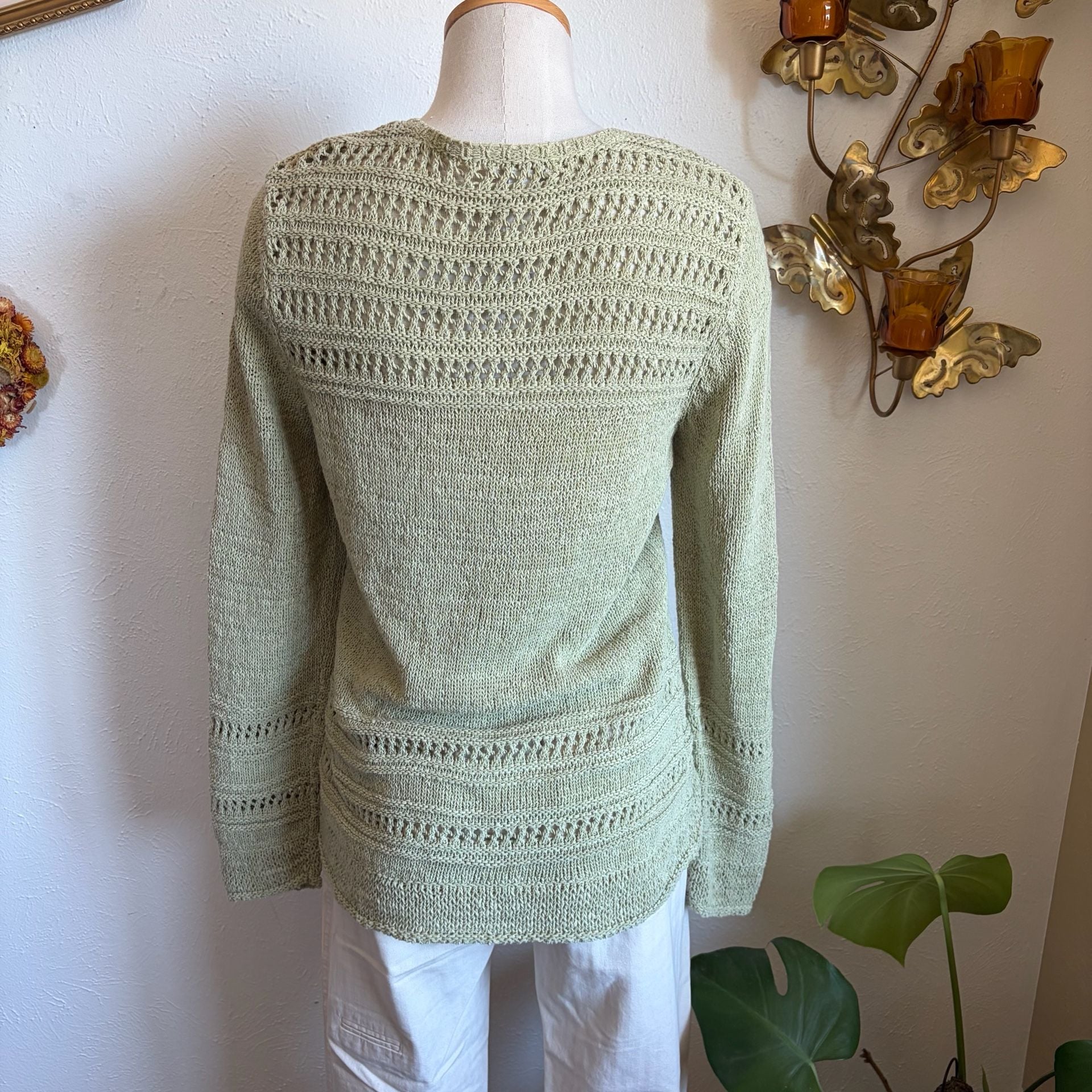 NWT V-Neck Openwork Knit Long Sleeve Sweater M 4