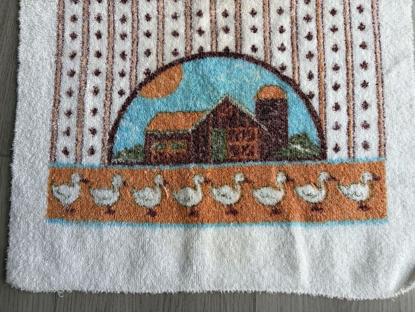 Vintage Country Kitchen Hand Towel Farmhouse Barn Goose 3