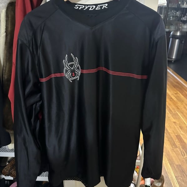 Spyder Mens Activewear Pullover Top Medium Black Long Sleeve Spider on Chest EUC