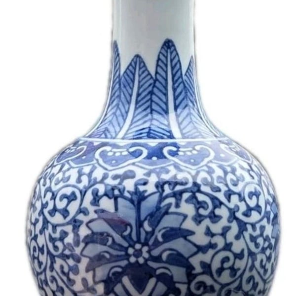 Chinese Blue & White Porcelain Bottle Vase – Qianlong Reign Mark – Floral Design – Approx. 8"
