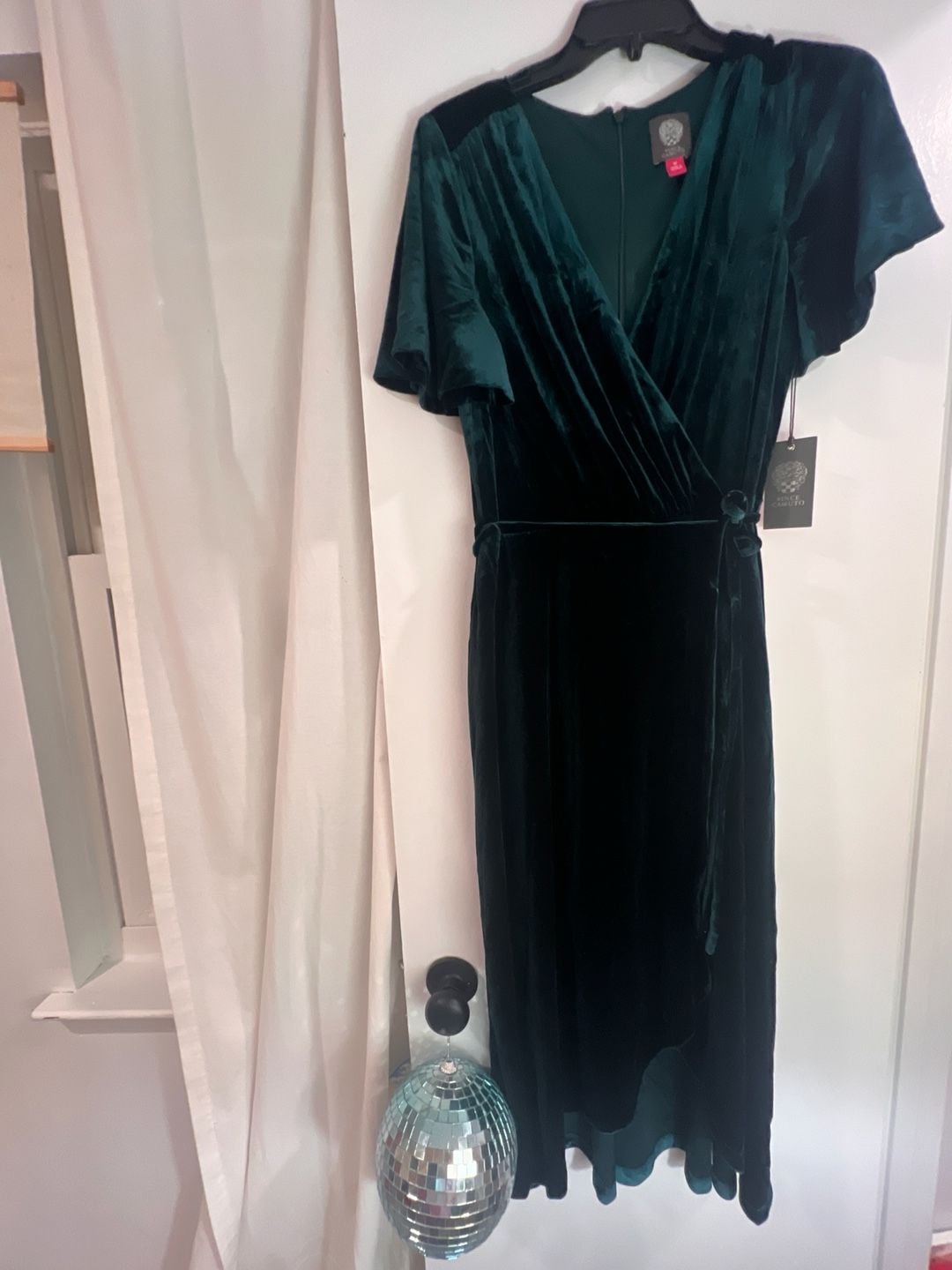 Vince Camuto Emerald Green Velvet Flutter Sleeve Wrap Dress Size 12 3