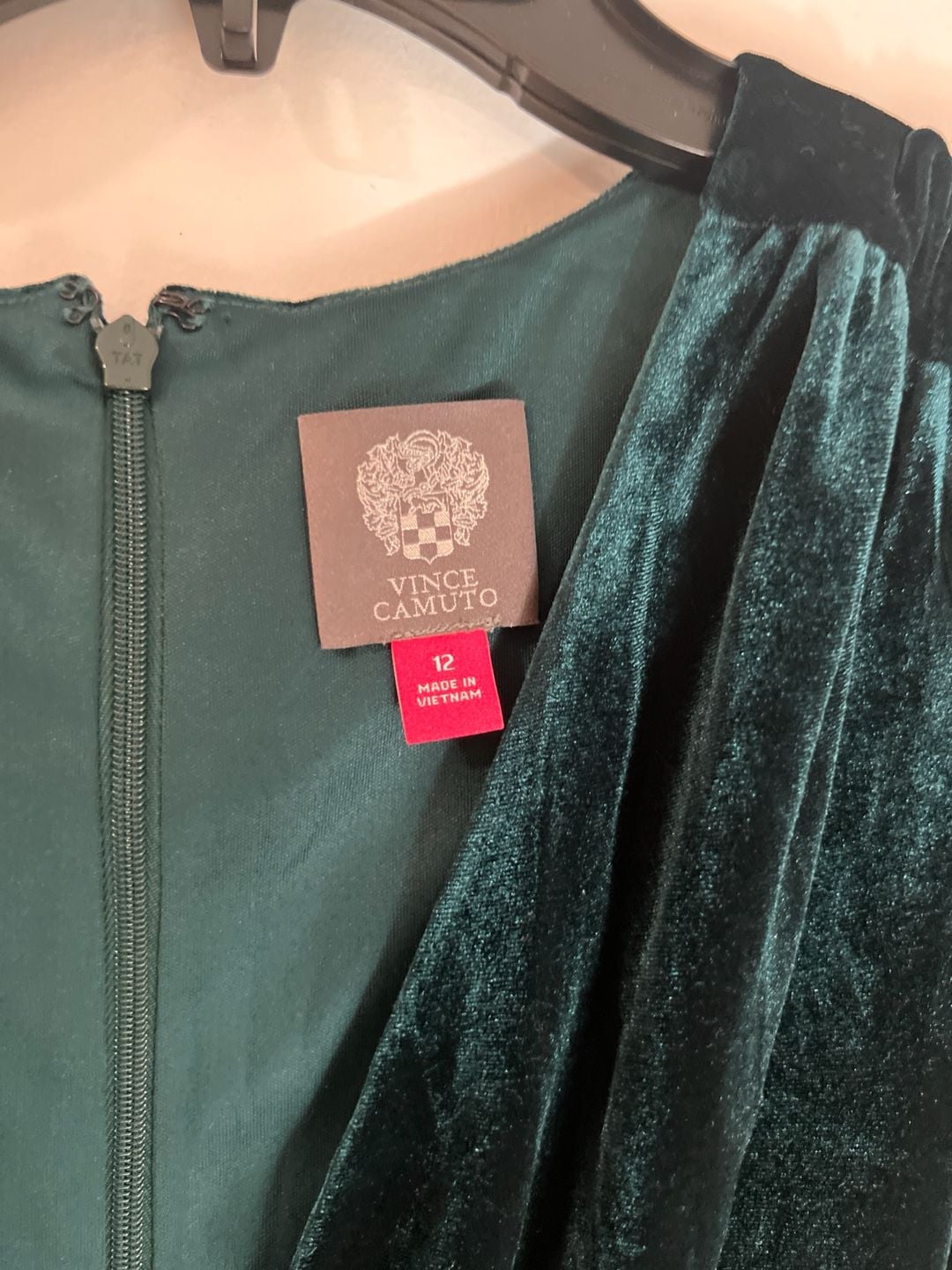 Vince Camuto Emerald Green Velvet Flutter Sleeve Wrap Dress Size 12 4