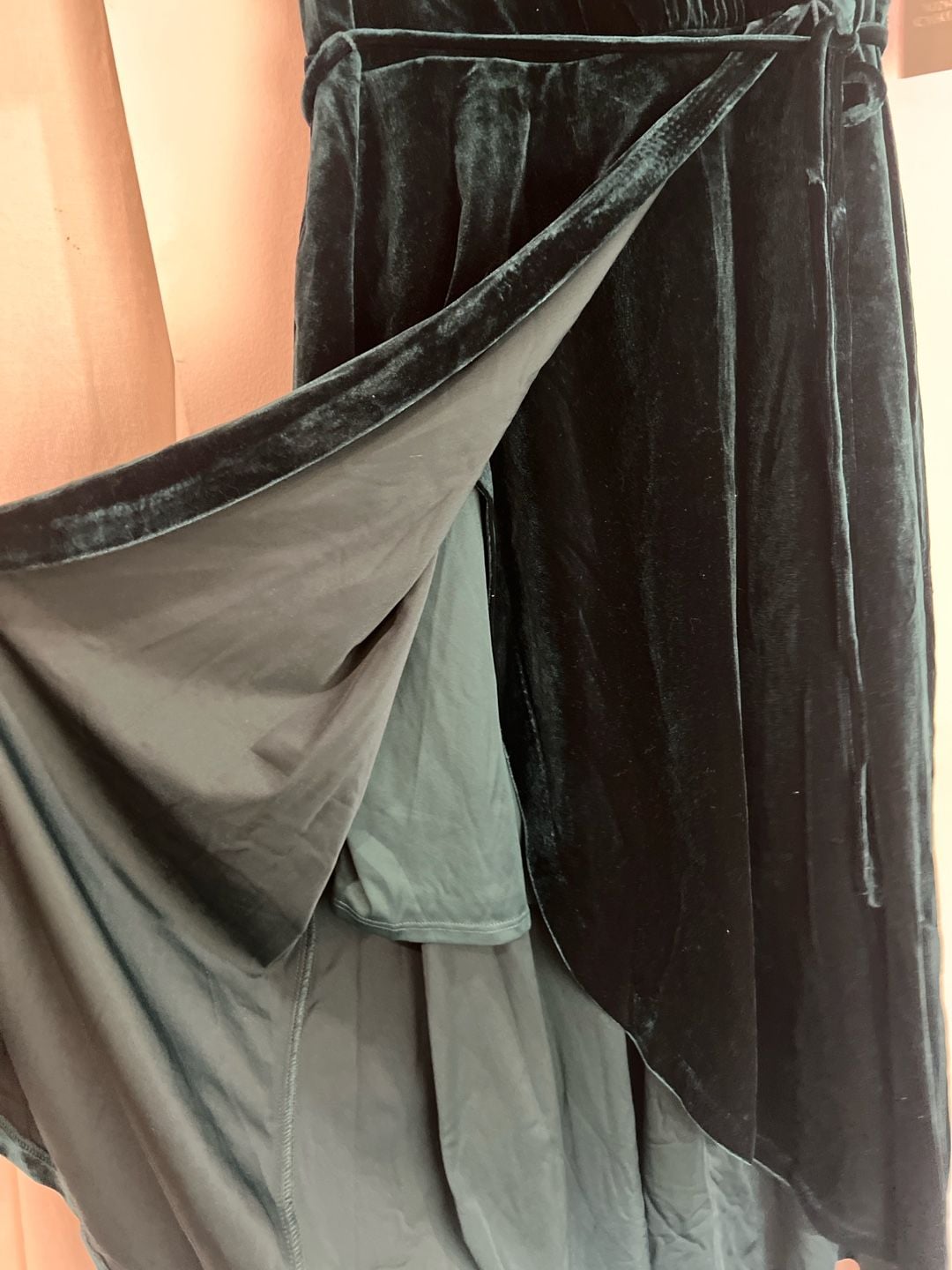 Vince Camuto Emerald Green Velvet Flutter Sleeve Wrap Dress Size 12 9