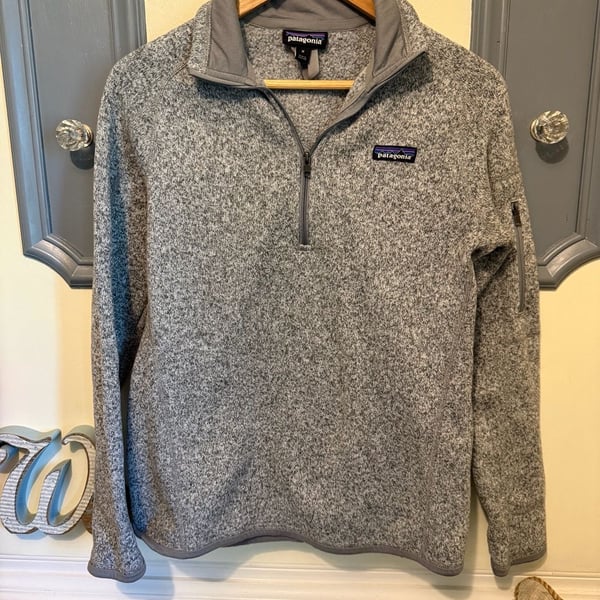Patagonia quarter zip women's S (4-6)