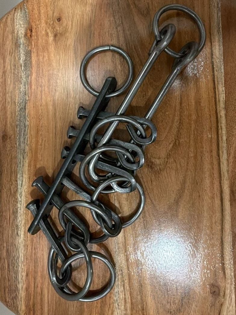 Tavern Puzzle Collection Patience Metal Wire Puzzle with Storage Bag 4
