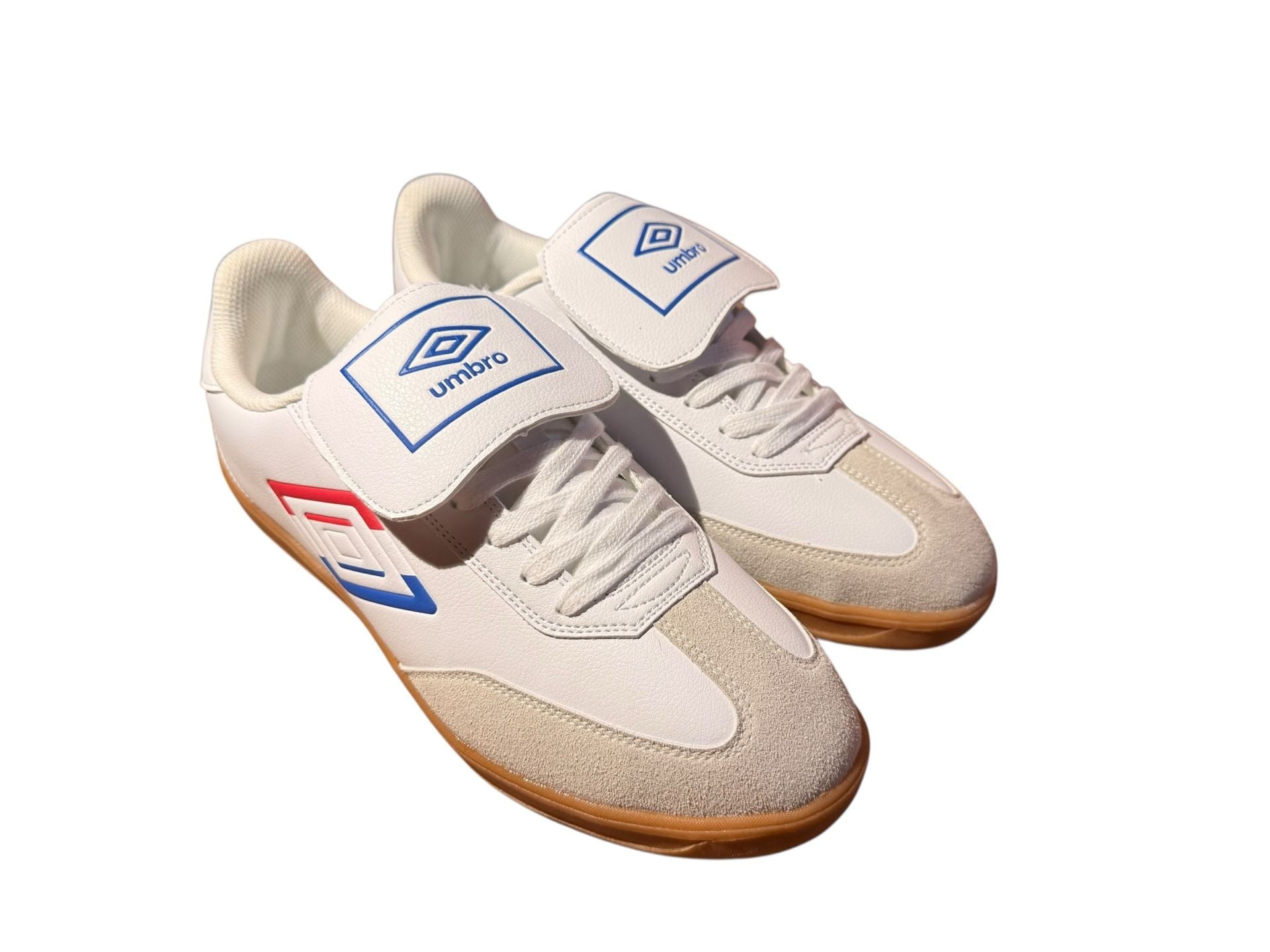 Umbro TX White Red Soccer Sneakers Low Laces Mens Athletic Shoes 6